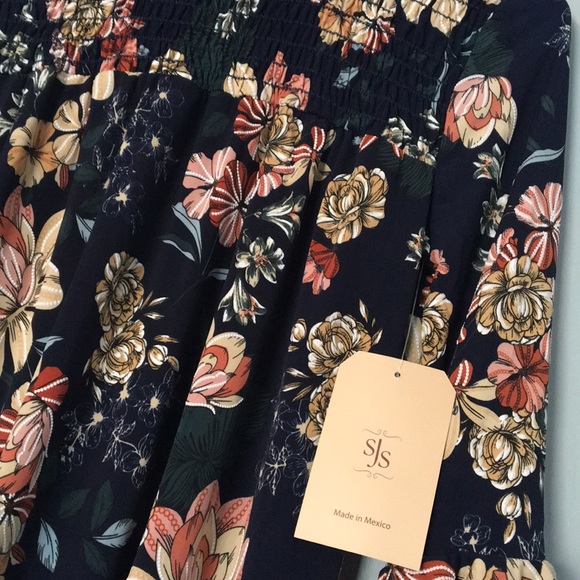 Brand New Dress -tags are no longer on. - Picture 4 of 7